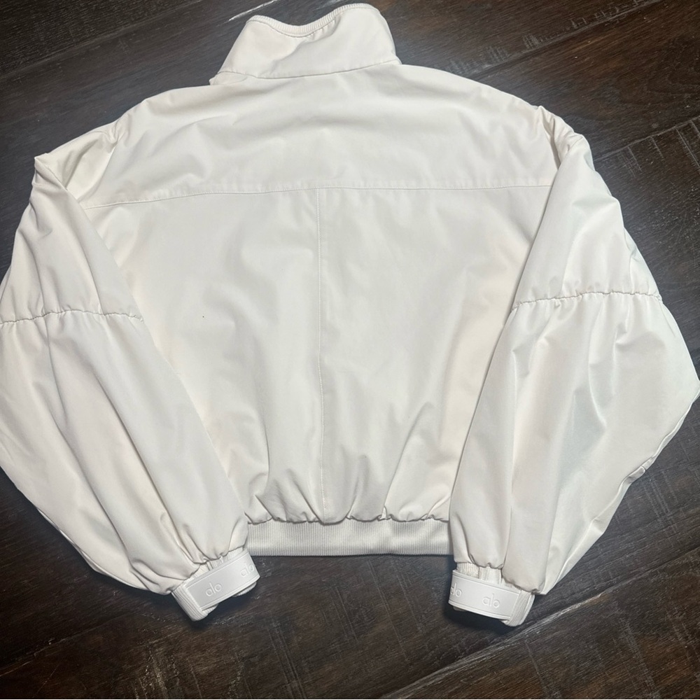 ALO Yoga Elevation Coverup 1/4 Zip Crop Fleece drawcord Hem Ivory No Tag Small? - Picture 7 of 11
